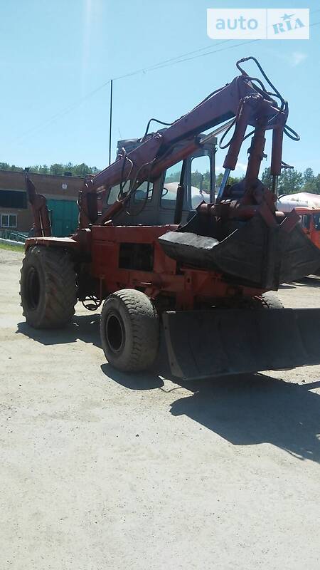 Экскаватор погрузчик Карпатец ПЭА-1.0 1995 в Ивано-Франковске