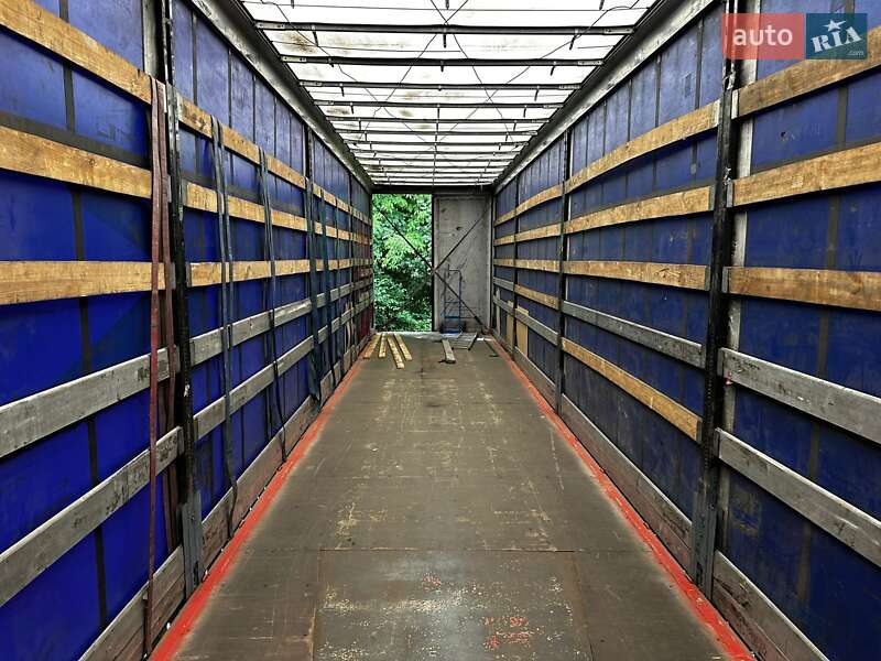 Тентованный борт (штора) - полуприцеп Kassbohrer Maxima 2012 в Луцке