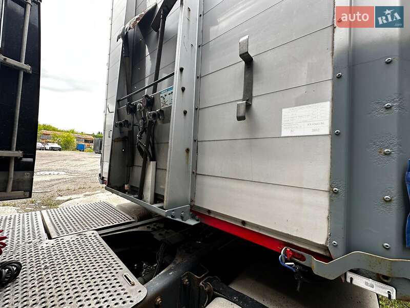 Тентованный борт (штора) - полуприцеп Kassbohrer Maxima 2012 в Луцке