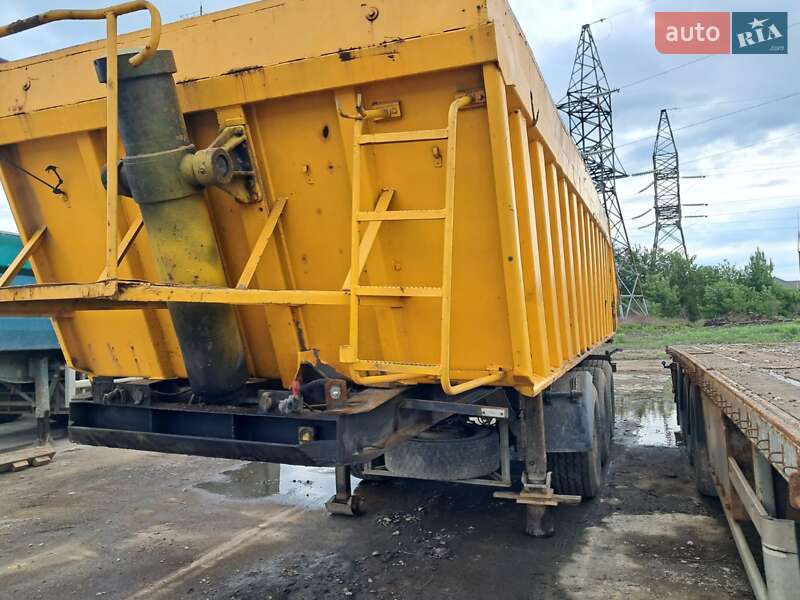 Самосвал полуприцеп Kassbohrer SKM 1992 в Калуше