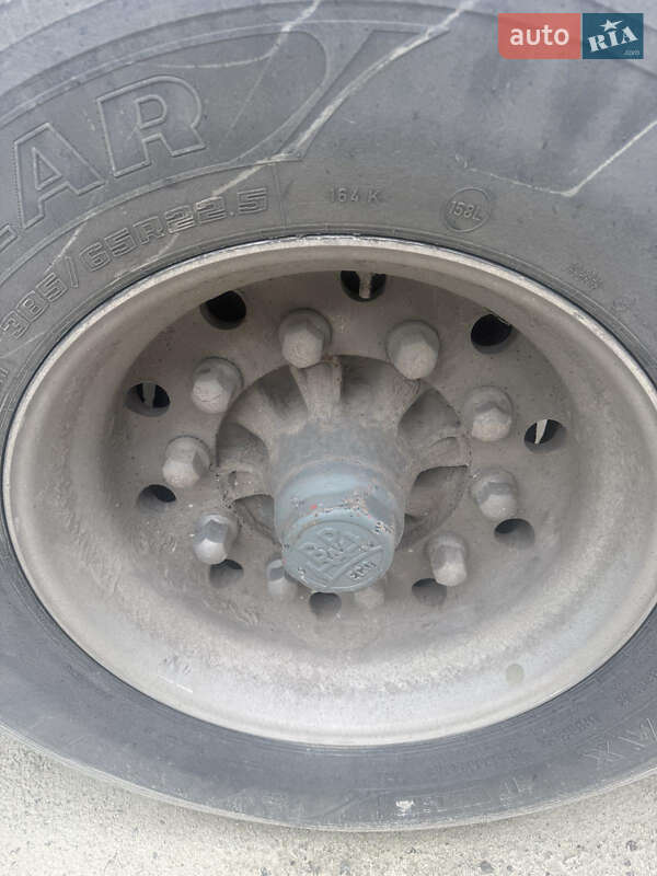 Цементовоз Kassbohrer SSL 1993 в Каменке-Бугской