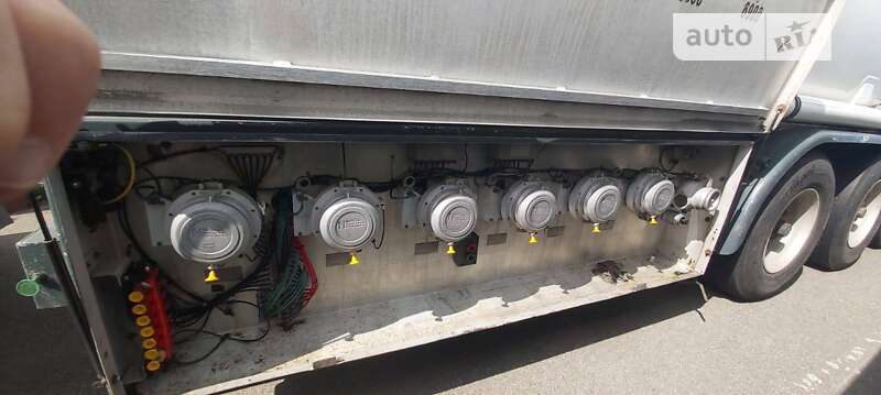 Цистерна полуприцеп Kassbohrer STB 1992 в Киеве