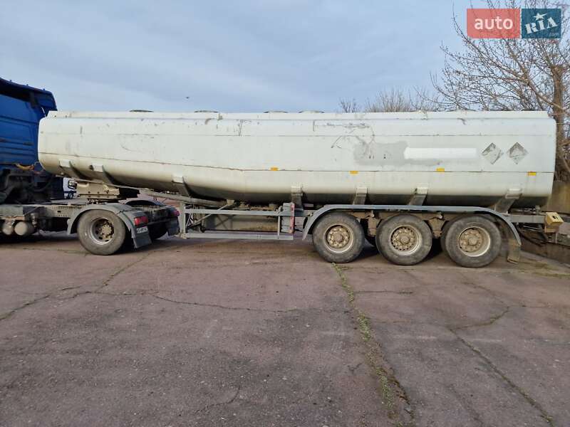 Цистерна Kassbohrer STB 1986 в Апостолово фото 10 Цистерна Kassbohrer STB 1986 в Апостолово