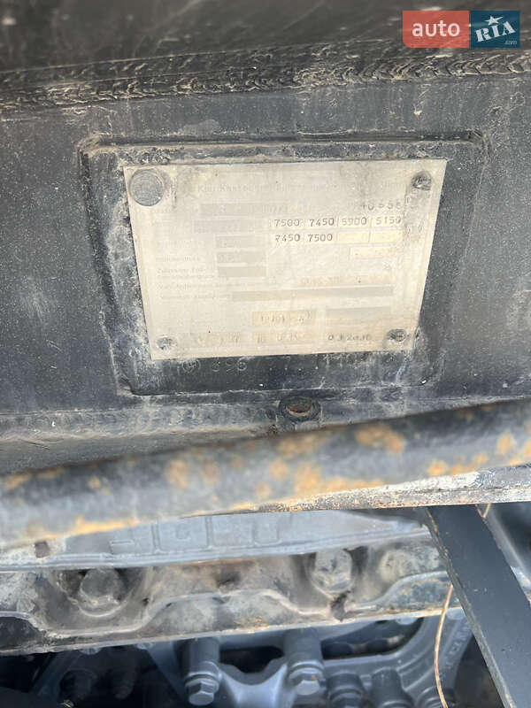 Цистерна Kassbohrer STB 1991 в Києві