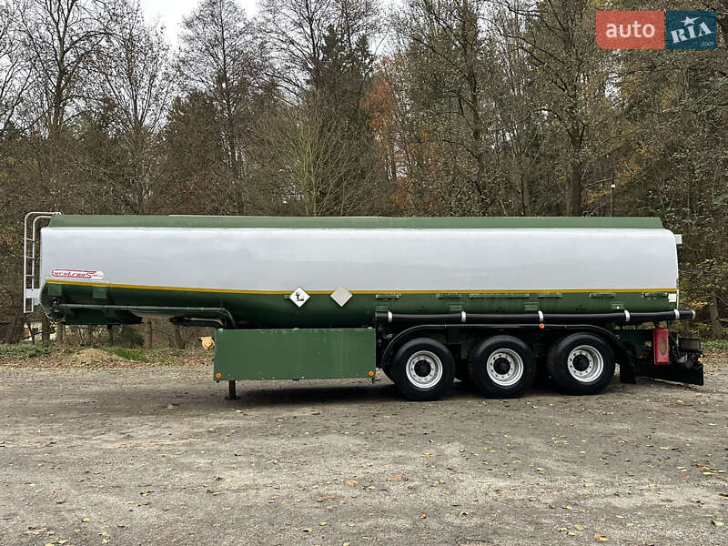 Цистерна полуприцеп Kassbohrer STB 1996 в Хусте фото 6 Цистерна полуприцеп Kassbohrer STB 1996 в Хусте