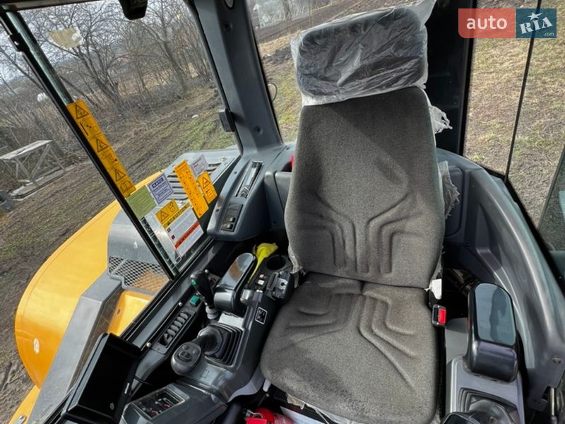 Міні-екскаватор Kato HD 2018 в Тернополі фото 33 Міні-екскаватор Kato HD 2018 в Тернополі