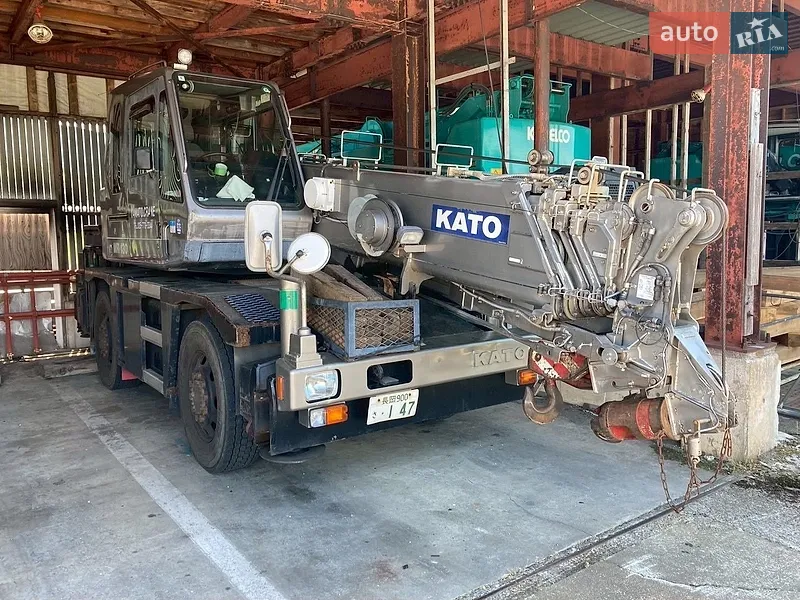 Kato KR 2004