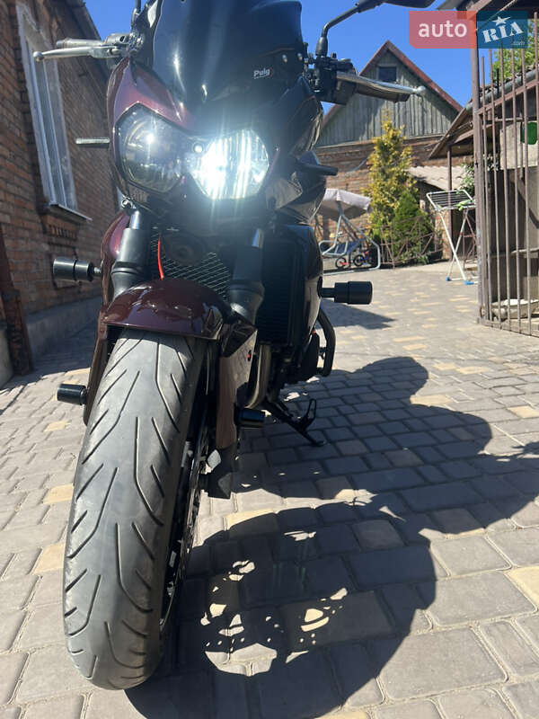 Спортбайк Kawasaki 750 2006 в 
