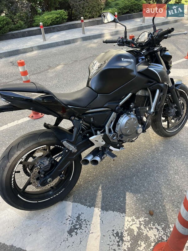 Мотоцикл Без обтекателей (Naked bike) Kawasaki ER 650 2016 в Киеве