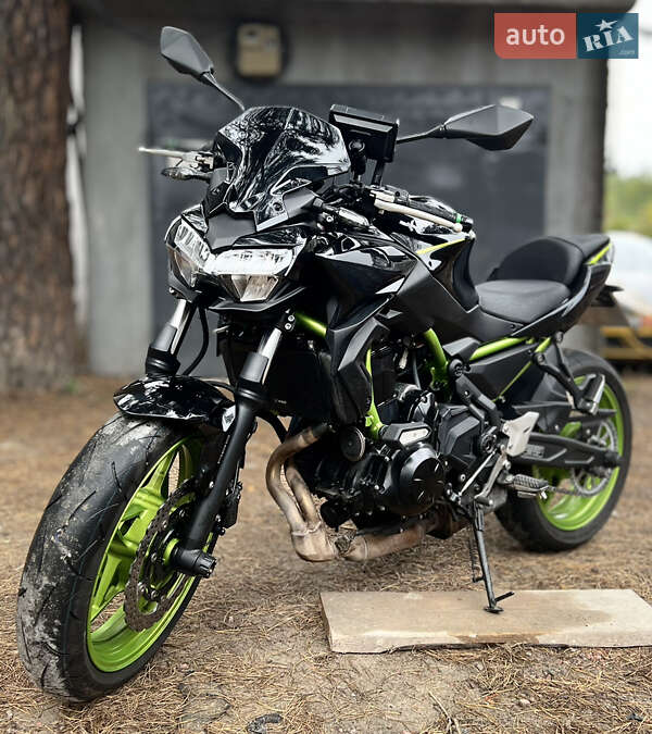 Мотоцикл Без обтекателей (Naked bike) Kawasaki ER 650 2021 в 