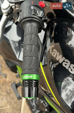 Мотоцикл Без обтекателей (Naked bike) Kawasaki ER 650 2021 в 