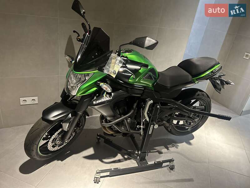 Kawasaki ER-6N 2015