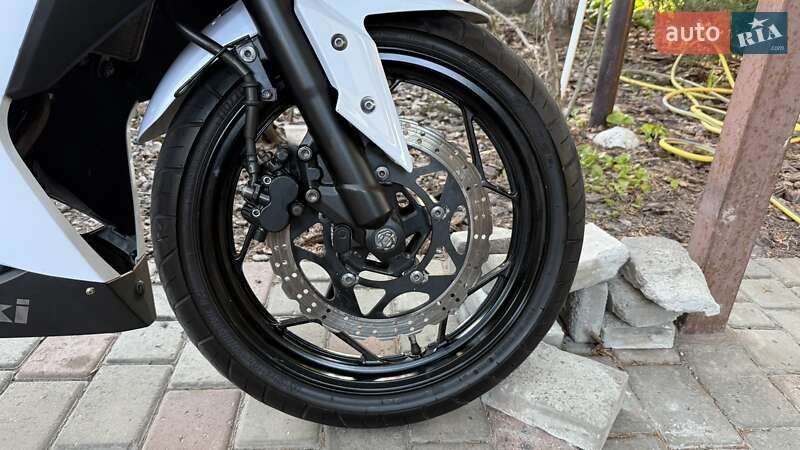 Мотоцикл Спорт-туризм Kawasaki EX 250 2013 в Киеве