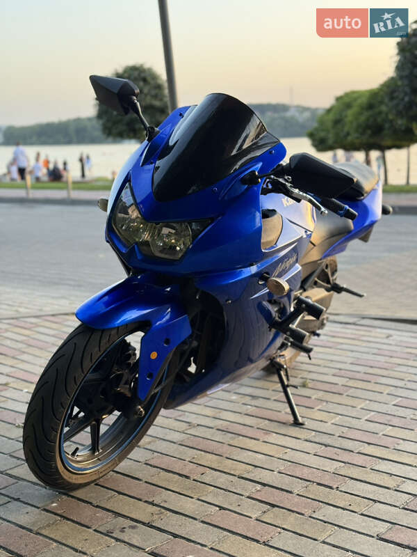 Спортбайк Kawasaki EX 250 2010 в Тернополі