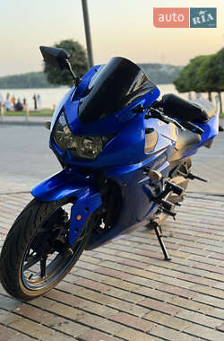 Спортбайк Kawasaki EX 250 2010 в 