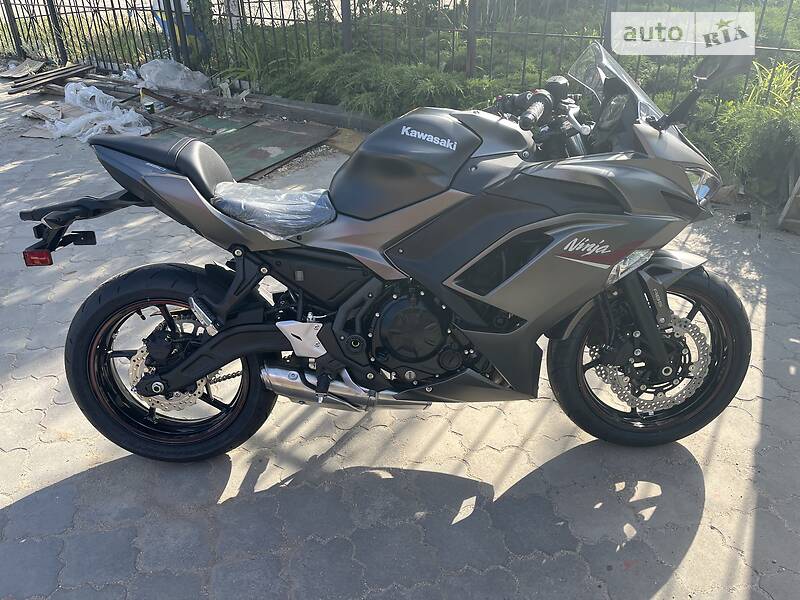 Спортбайк Kawasaki EX 650 2022 в Запорожье