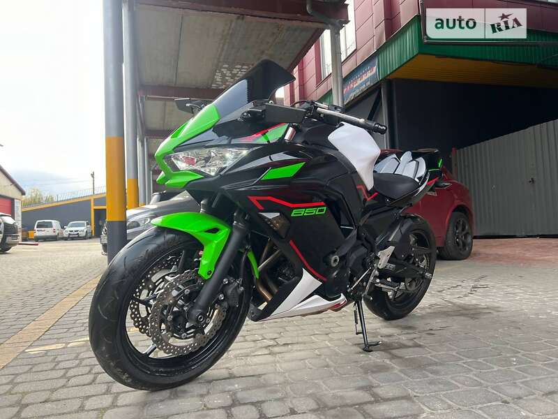 Спортбайк Kawasaki EX 650 2022 в Львове фото 7 Спортбайк Kawasaki EX 650 2022 в Львове