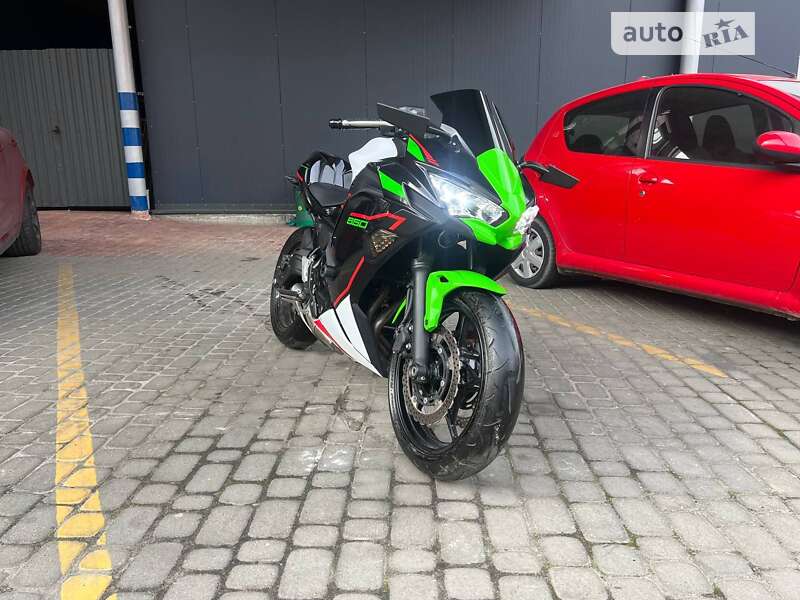 Спортбайк Kawasaki EX 650 2022 в Львове фото 2 Спортбайк Kawasaki EX 650 2022 в Львове