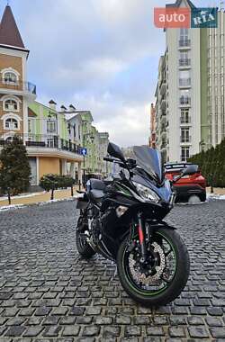 Мотоцикл Спорт-туризм Kawasaki EX 650 2018 в 