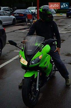 Мотоцикл Спорт-туризм Kawasaki EX 650 2009 в 