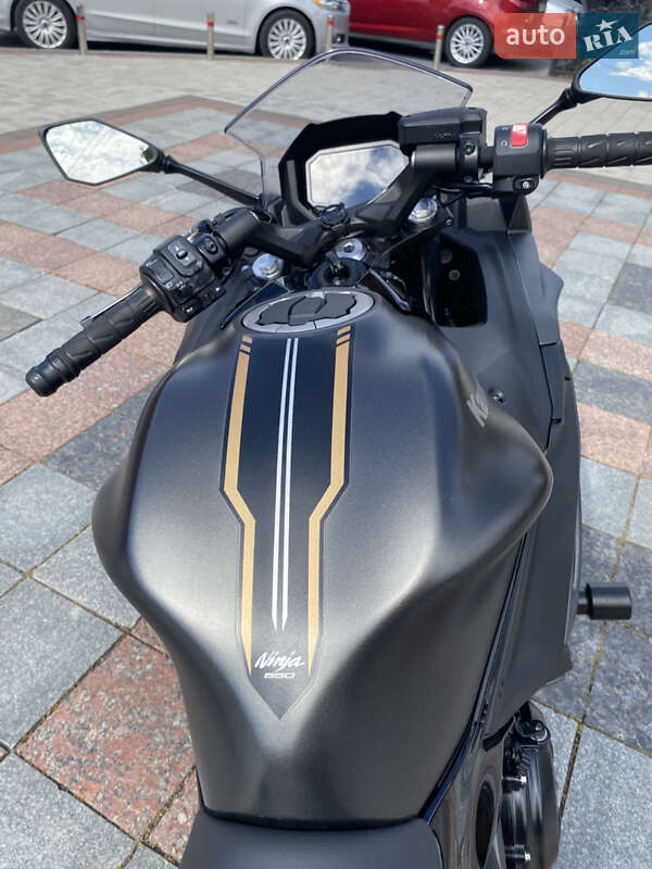 Спортбайк Kawasaki EX 650 2022 в Києві фото 12 Спортбайк Kawasaki EX 650 2022 в Києві