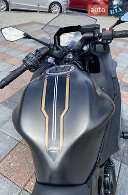 Спортбайк Kawasaki EX 650 2022 в 
