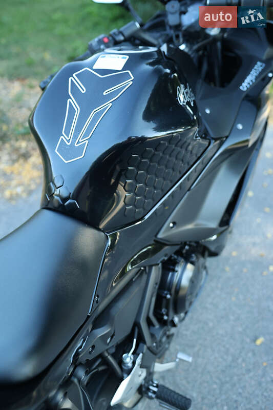 Мотоцикл Спорт-туризм Kawasaki EX 650 2018 в Киеве фото 8 Мотоцикл Спорт-туризм Kawasaki EX 650 2018 в Киеве