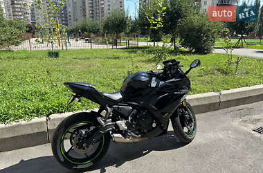 Спортбайк Kawasaki EX 650 2018 в 