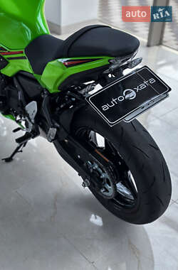 Спортбайк Kawasaki EX 650 2022 в 