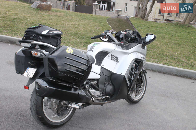 Мотоцикл Спорт-туризм Kawasaki GTR 1400 2011 в Виннице