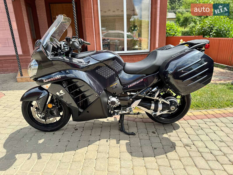 Kawasaki GTR 1400 2015