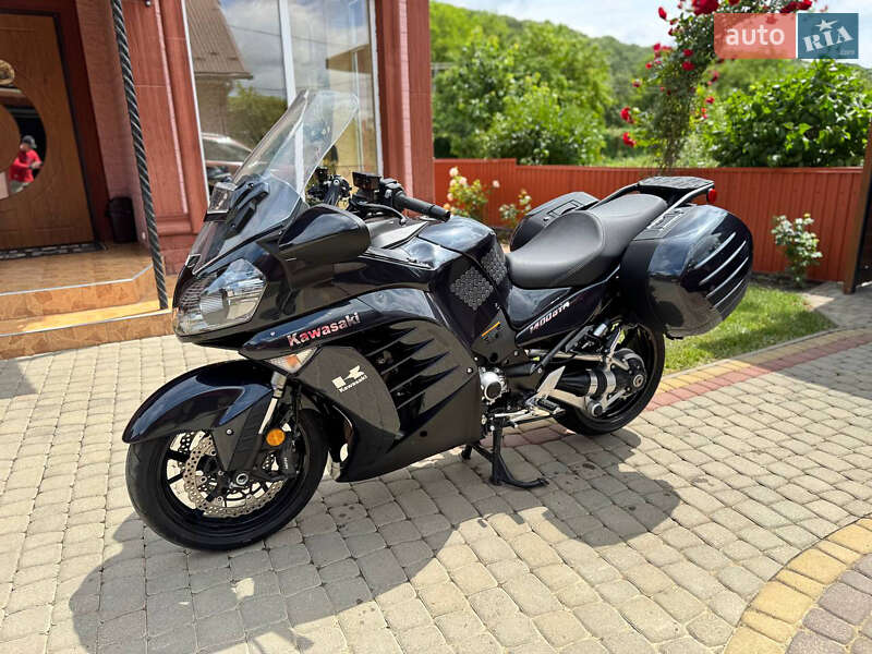 Мотоцикл Спорт-туризм Kawasaki GTR 1400 2015 в Киеве