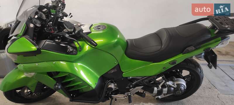Kawasaki GTR 1400 2011 Kawasaki GTR 1400 2011
