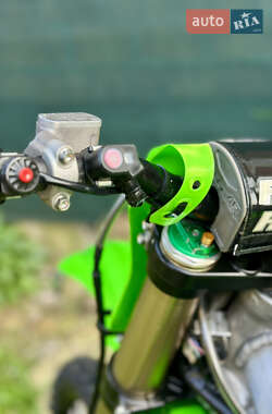 Мотоцикл Кросс Kawasaki KX 450F 2023 в 