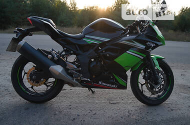 Спортбайк Kawasaki Ninja 250 2016 в Новых Санжарах