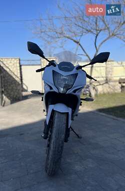 Спортбайк Kawasaki Ninja 250 2015 в 