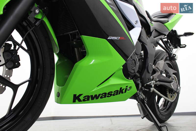 Спортбайк Kawasaki Ninja 250 2015 в Гнівані фото 13 Спортбайк Kawasaki Ninja 250 2015 в Гнівані