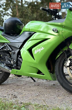 Спортбайк Kawasaki Ninja 250 2009 в 