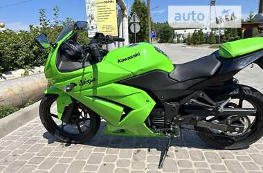 Мотоцикл Классік Kawasaki Ninja 250R 2011 в Новояворівську