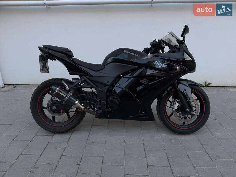Мотоцикл Спорт-туризм Kawasaki Ninja 250R 2013 в 