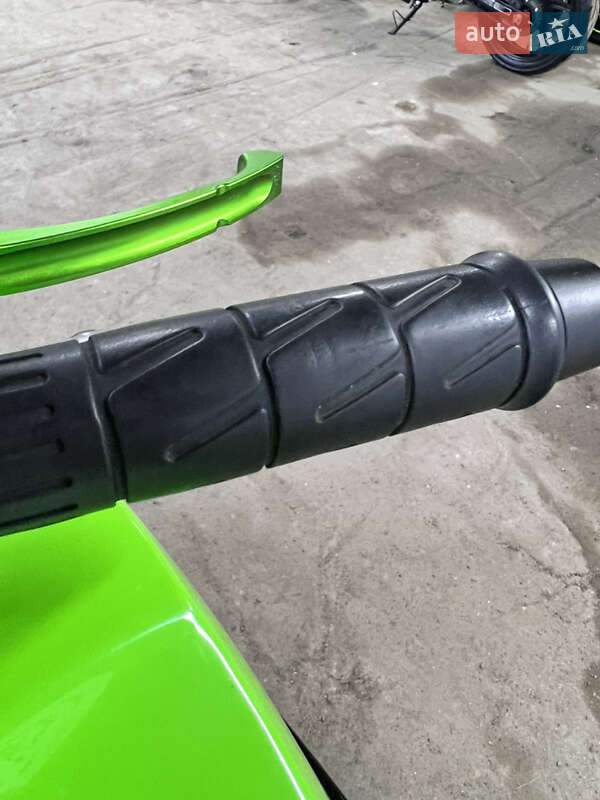Мотоцикл Спорт-туризм Kawasaki Ninja 250R 2009 в Житомире