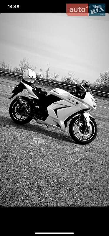 Спортбайк Kawasaki Ninja 250R 2008 в Киеве
