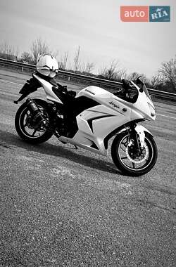 Спортбайк Kawasaki Ninja 250R 2008 в 