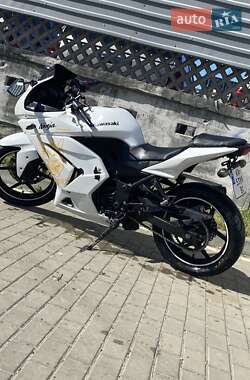 Спортбайк Kawasaki Ninja 250R 2008 в Киеве