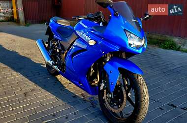 Спортбайк Kawasaki Ninja 250R 2008 в 