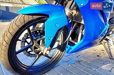 Спортбайк Kawasaki Ninja 250R 2008 в 