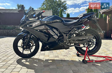 Спортбайк Kawasaki Ninja 250R 2012 в 