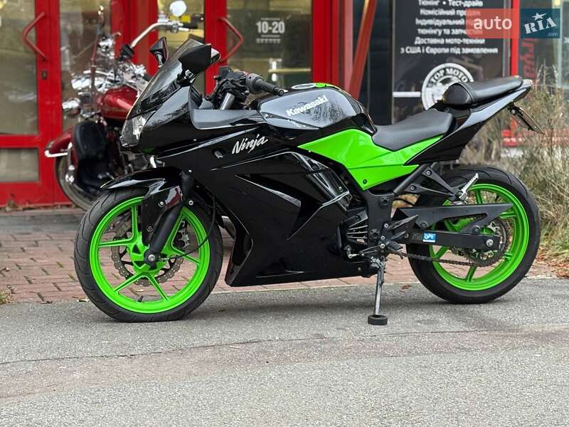 Спортбайк Kawasaki Ninja 250R 2009 в Киеве