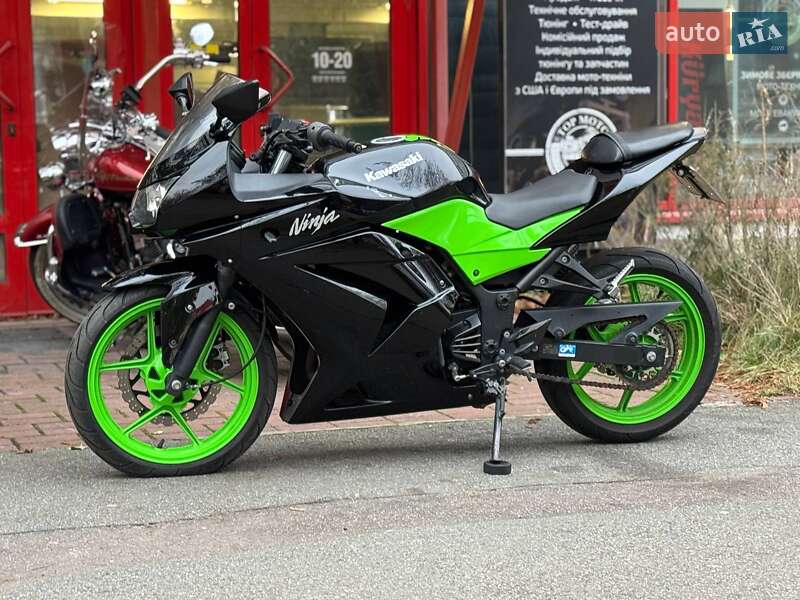 Спортбайк Kawasaki Ninja 250R 2009 в Киеве