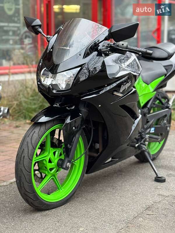 Спортбайк Kawasaki Ninja 250R 2009 в Киеве